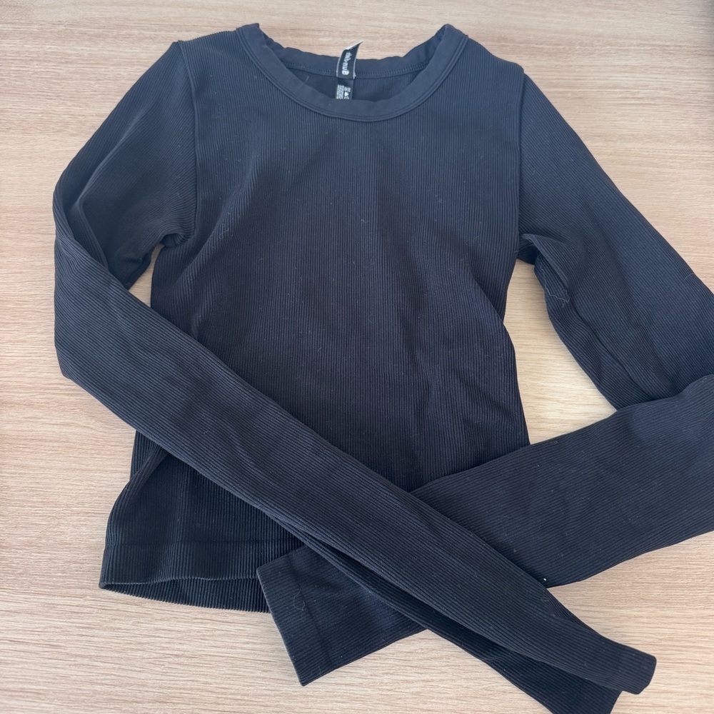 Black fitted long sleeve